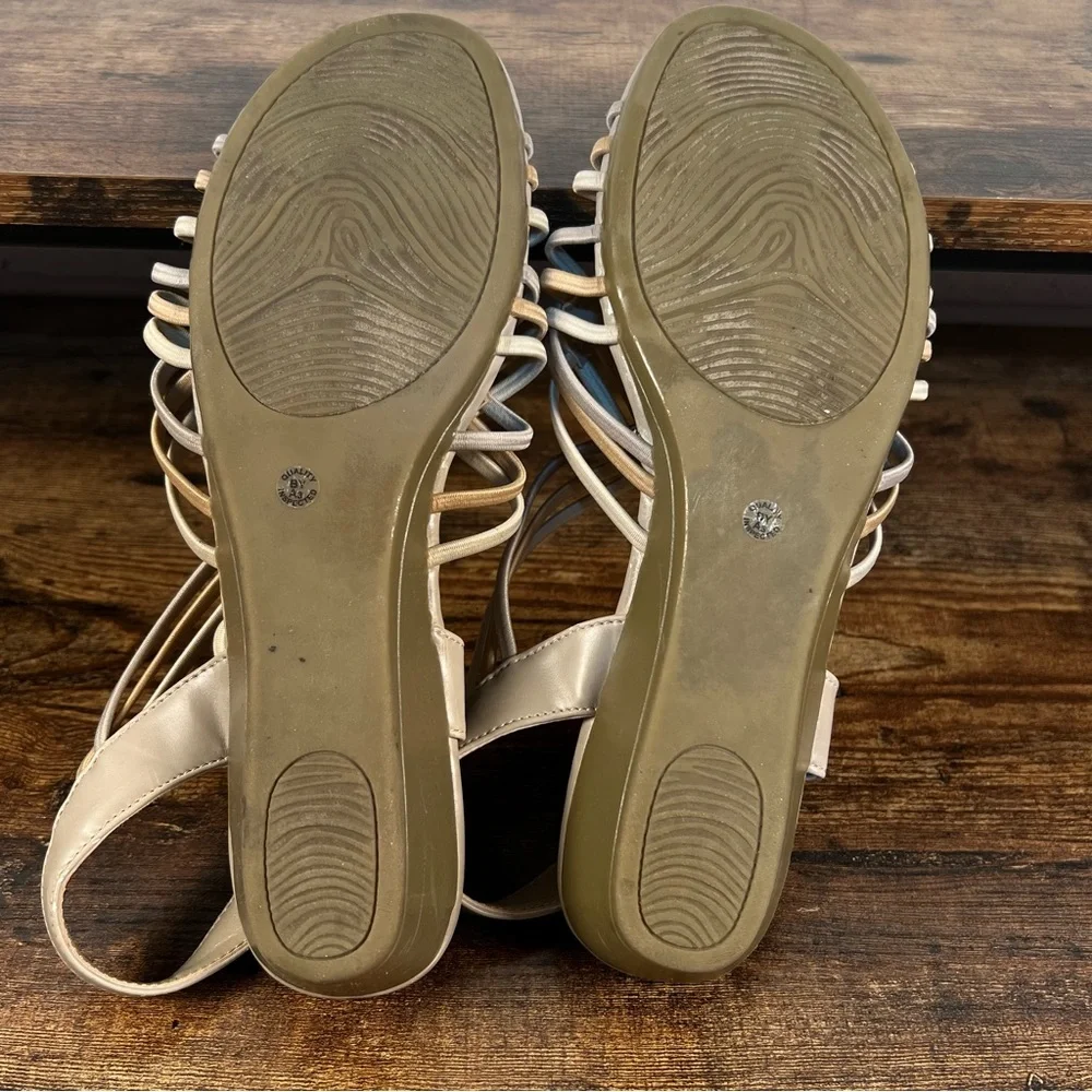 St Johns Bay Sandals Stretchy Straps Beige Wedge Heel‎ Open Toe Sling Back 9.5